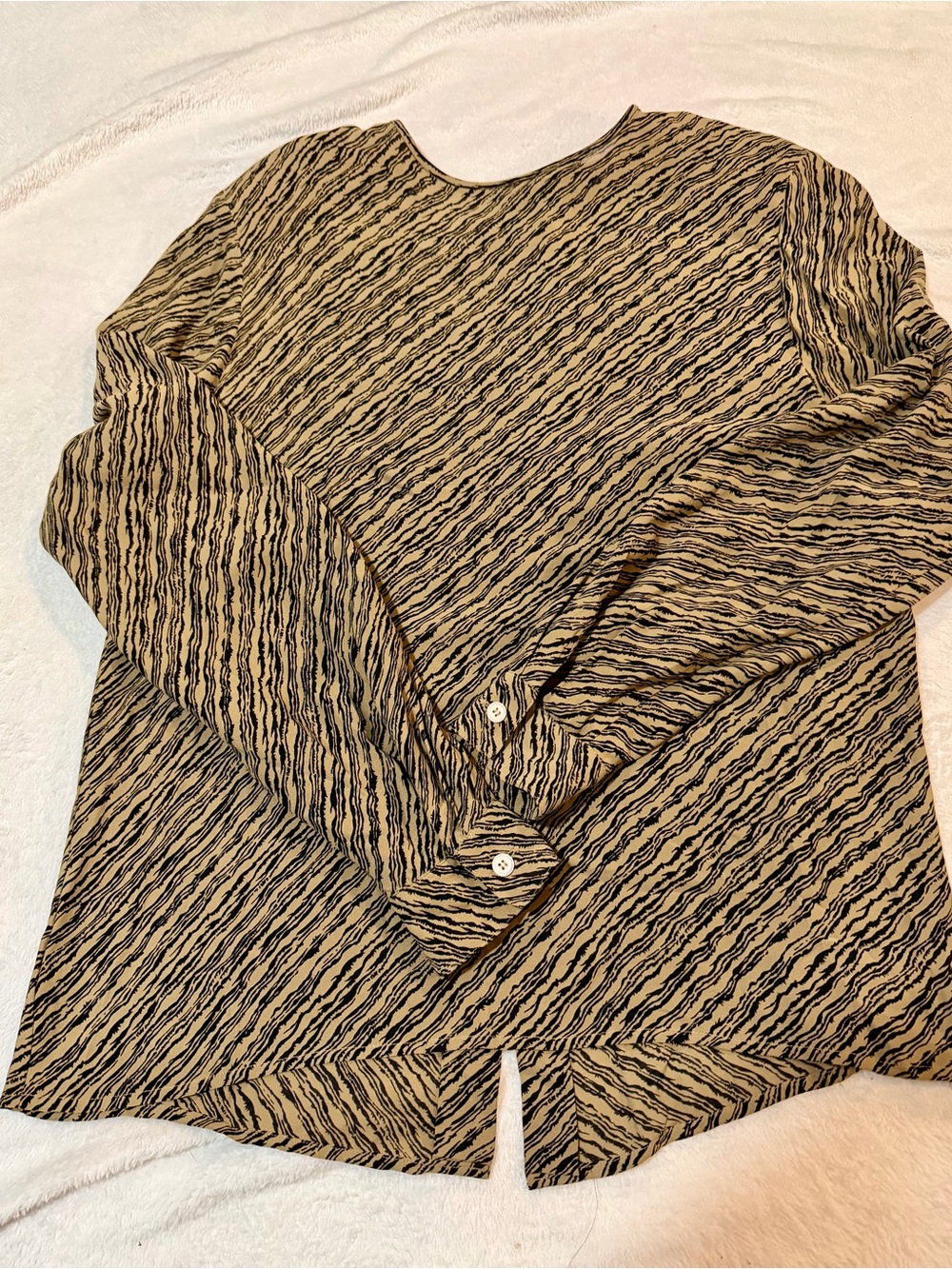 Rena Rowan Beige and Black Patterned Long-Sleeve Blouse